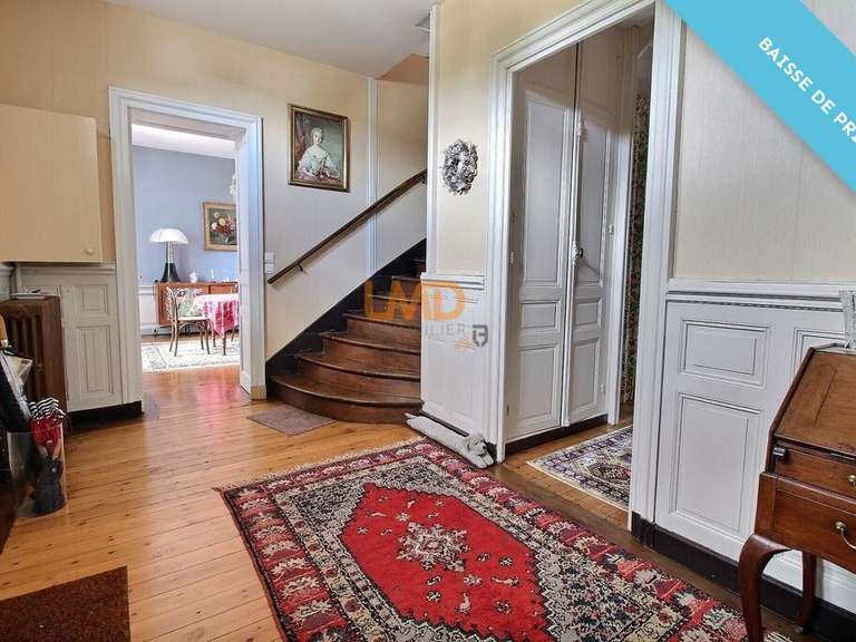 Maison Saint-Jean-d'Angély - 4 chambres - 217m²