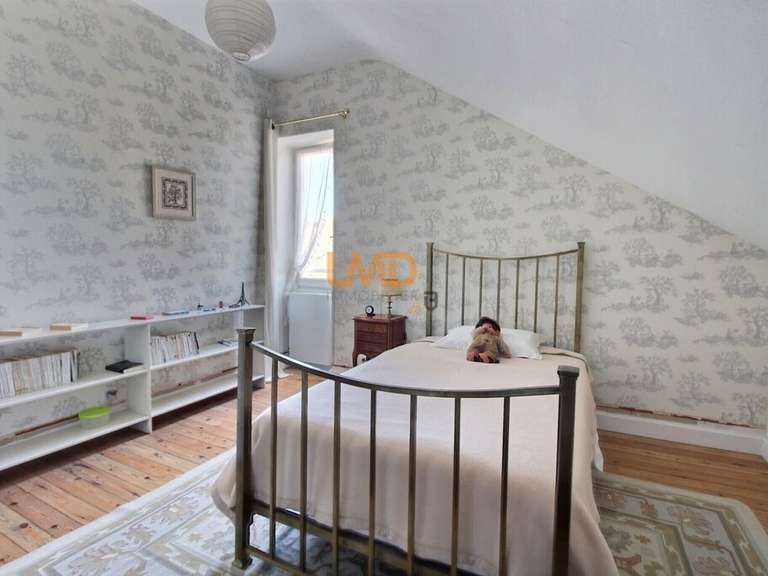 Maison Saint-Jean-d'Angély - 4 chambres - 217m²