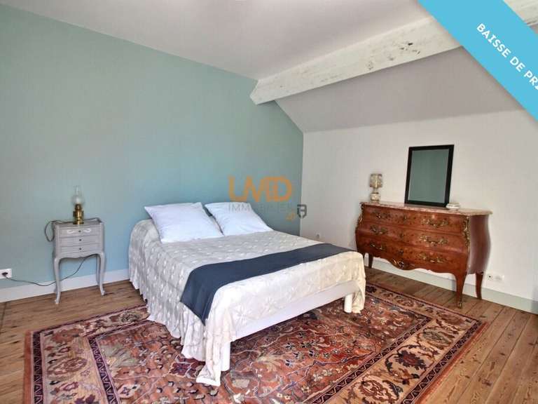 Maison Saint-Jean-d'Angély - 4 chambres - 217m²