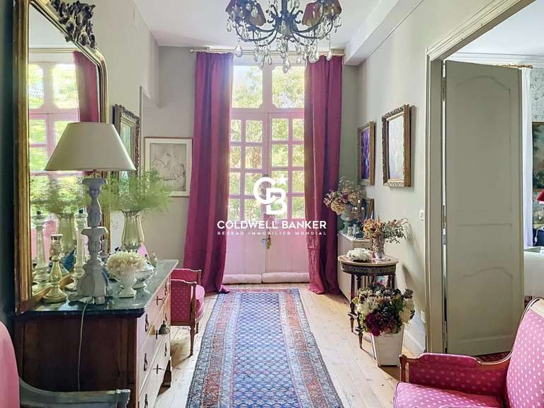 House Saint-Jean-d'Angély - 4 bedrooms - 600m²