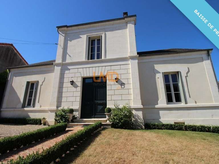Maison Saint-Jean-d'Angély - 4 chambres - 217m²