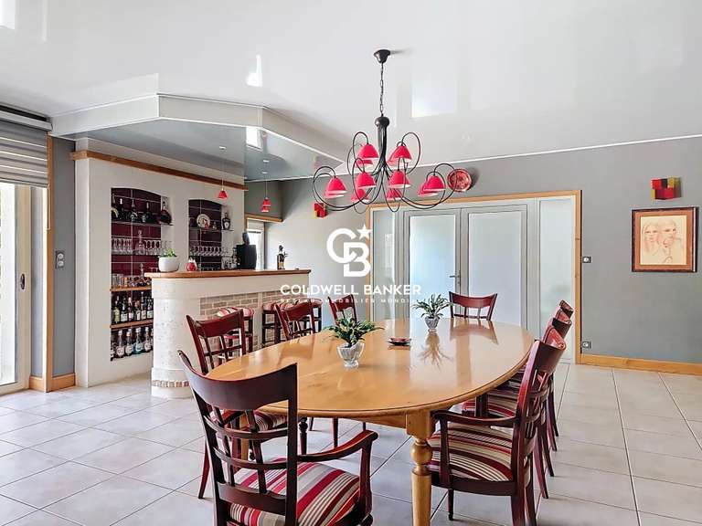 Property Saint-Jean-d'Angély - 9 bedrooms - 830m²