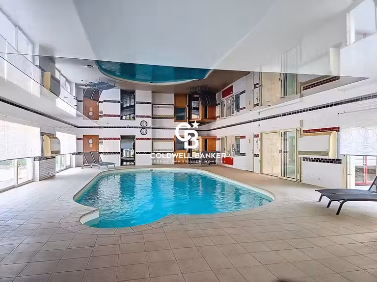 Property Saint-Jean-d'Angély - 9 bedrooms - 830m²