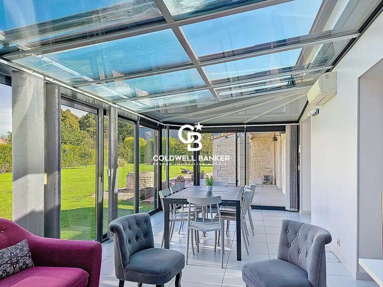 Propriété Saint-Jean-d'Angély - 9 chambres - 830m²