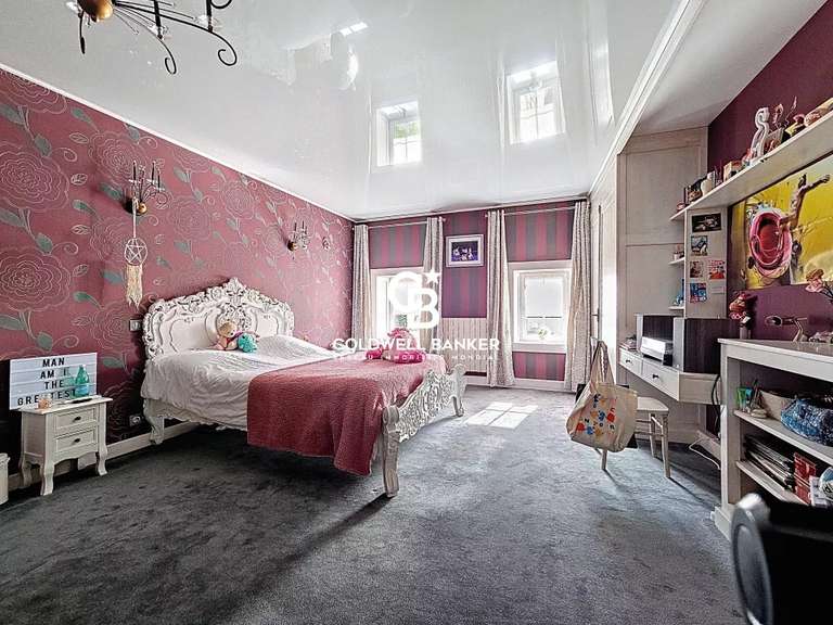 Propriété Saint-Jean-d'Angély - 9 chambres - 830m²