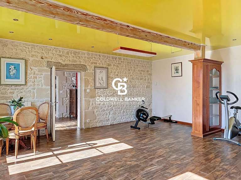 Propriété Saint-Jean-d'Angély - 9 chambres - 830m²