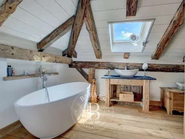 Bien atypique Saint-Jean-d'Aulps - 370m²