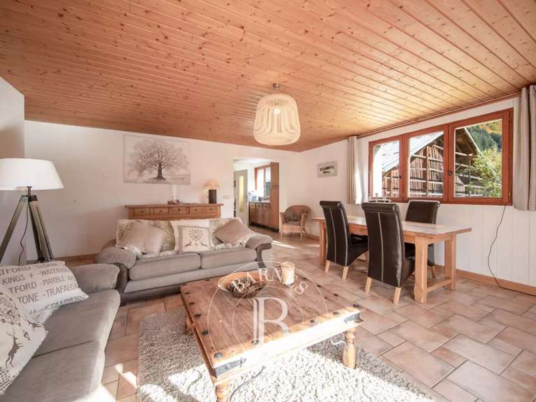Bien atypique Saint-Jean-d'Aulps - 370m²