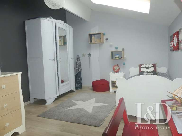 Maison Saint-Jean-d'Illac - 6 chambres - 203m²