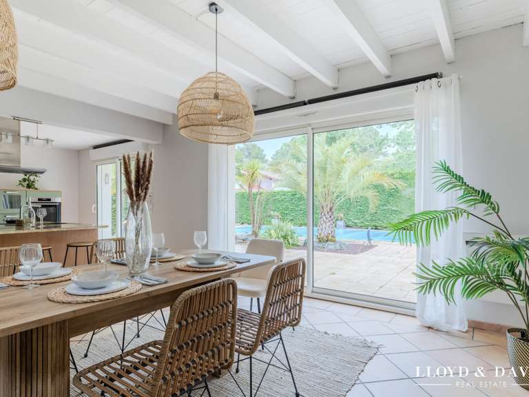 House Saint-Jean-d'Illac - 6 bedrooms - 203m²