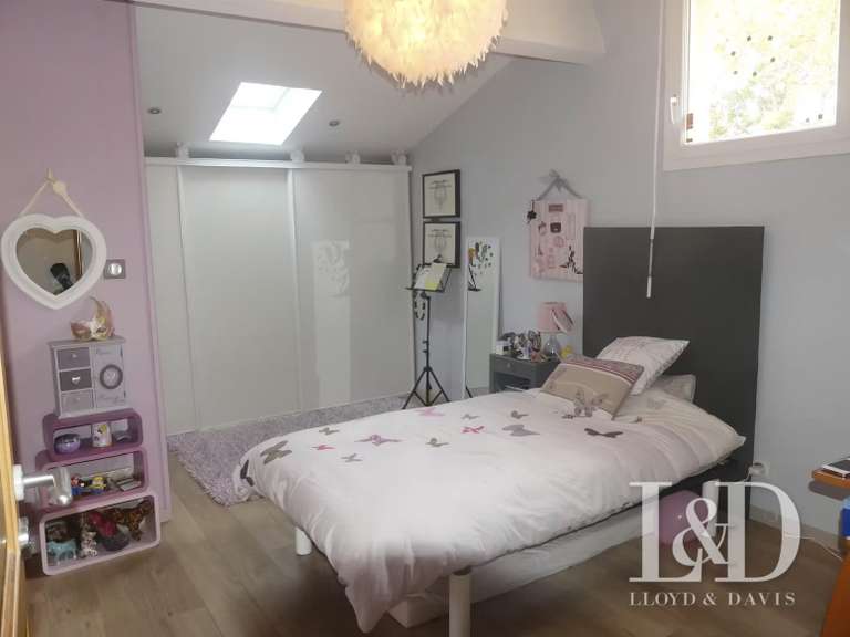 Maison Saint-Jean-d'Illac - 6 chambres - 203m²