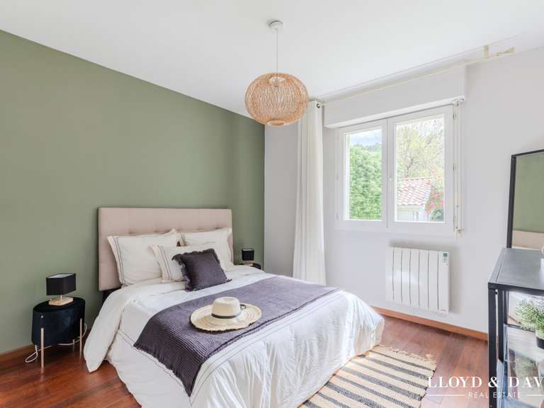 House Saint-Jean-d'Illac - 6 bedrooms - 203m²
