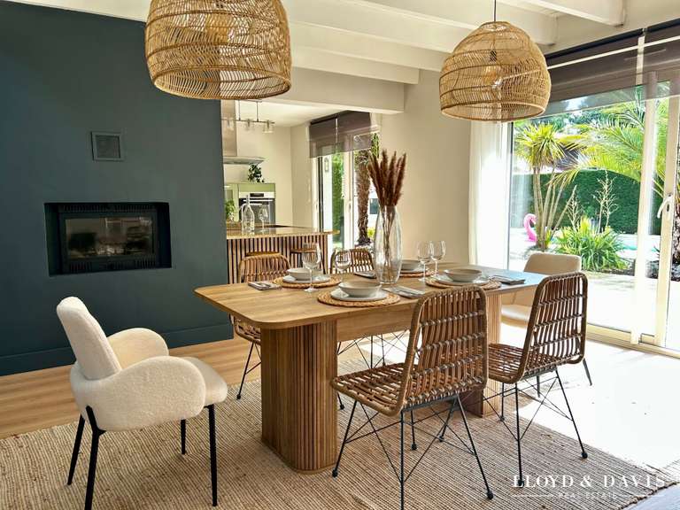 Maison Saint-Jean-d'Illac - 6 chambres - 203m²
