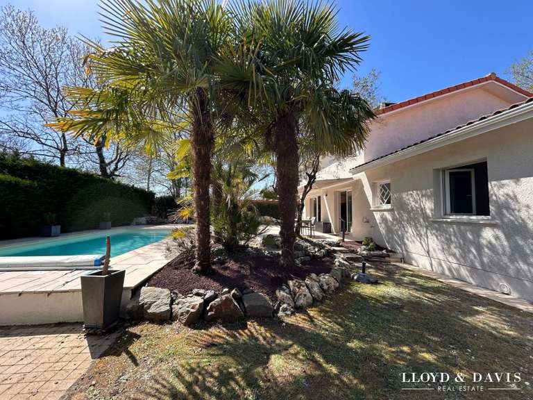 House Saint-Jean-d'Illac - 6 bedrooms - 203m²