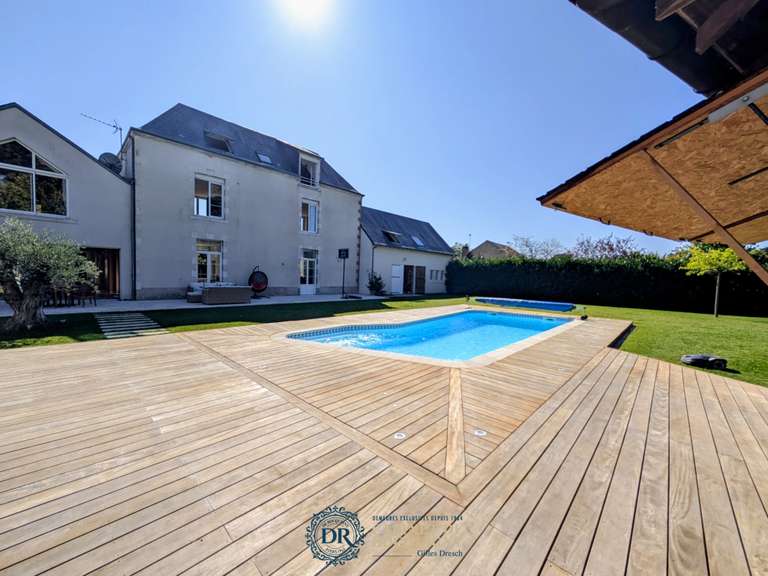 Maison Saint-Jean-de-Braye - 5 chambres - 427m²