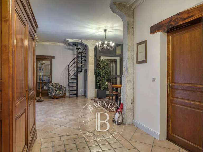 Maison Saint-Jean-de-Gonville - 392m²