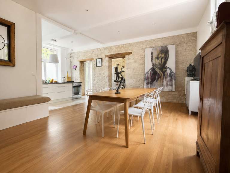 Maison Saint-Jean-de-Liversay - 7 chambres - 356m²