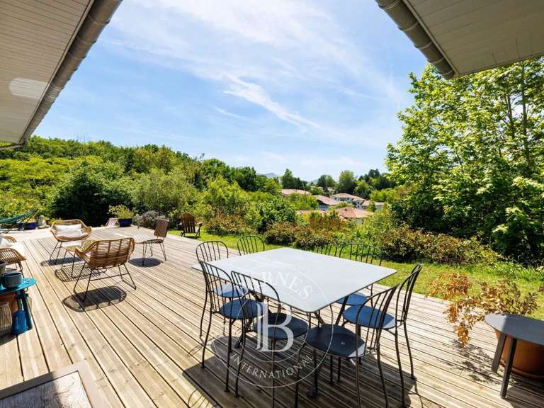 Maison Saint-Jean-de-Luz - 4 chambres - 190m²