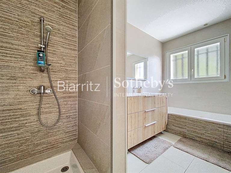 Maison Saint-Jean-de-Luz - 3 chambres - 150m²