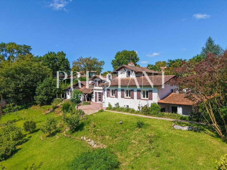 Maison Saint-Jean-de-Luz - 9 chambres - 255m²