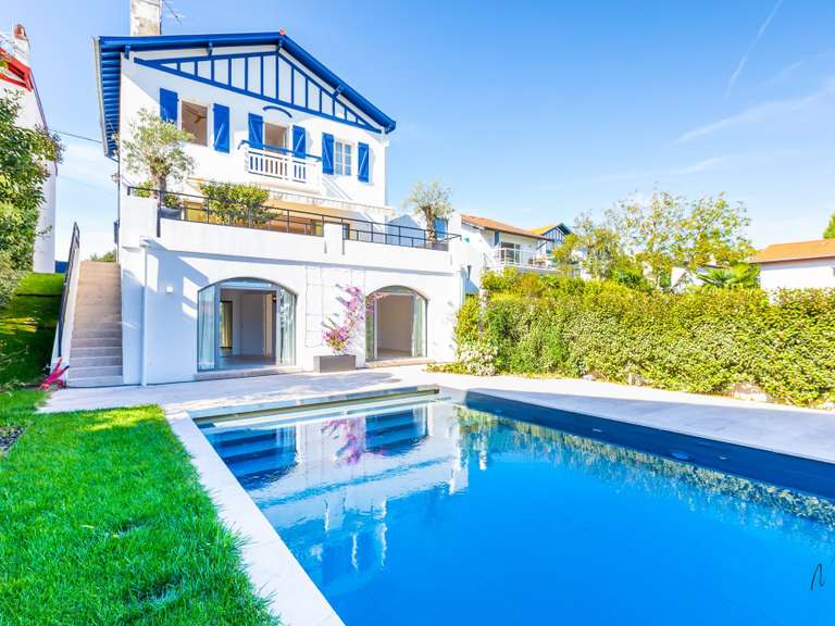 Maison Saint-Jean-de-Luz - 5 chambres - 195m²