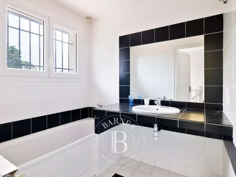 Maison Saint-Jean-de-Luz - 5 chambres - 210m²