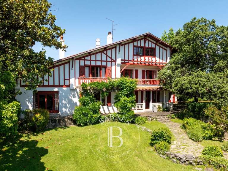Maison Saint-Jean-de-Luz - 11 chambres - 500m²