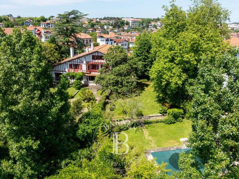 Maison Saint-Jean-de-Luz - 11 chambres - 500m²