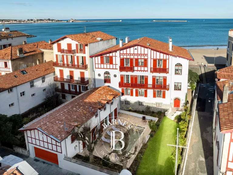 Maison Saint-Jean-de-Luz - 12 chambres - 800m²