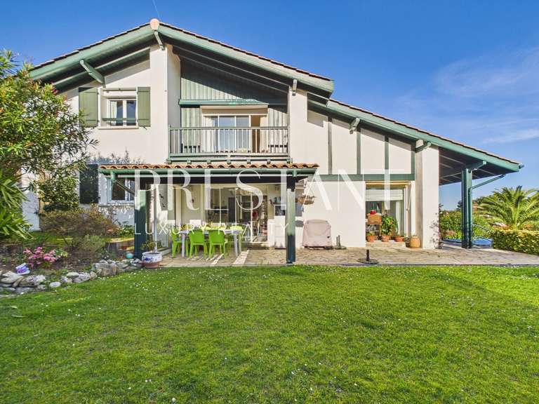 House with Sea view Saint-Jean-de-Luz - 5 bedrooms - 230m²