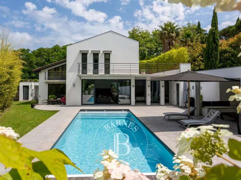 House Saint-Jean-de-Luz - 4 bedrooms - 220m²