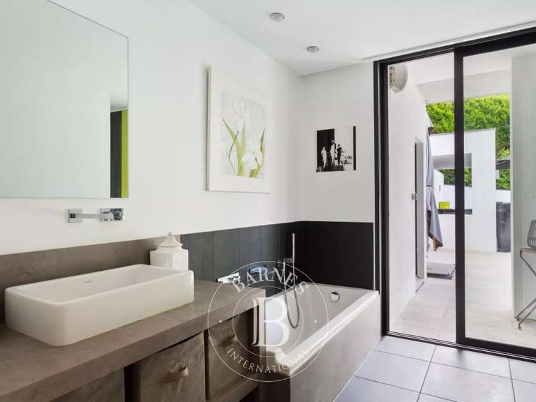 Maison Saint-Jean-de-Luz - 4 chambres - 220m²