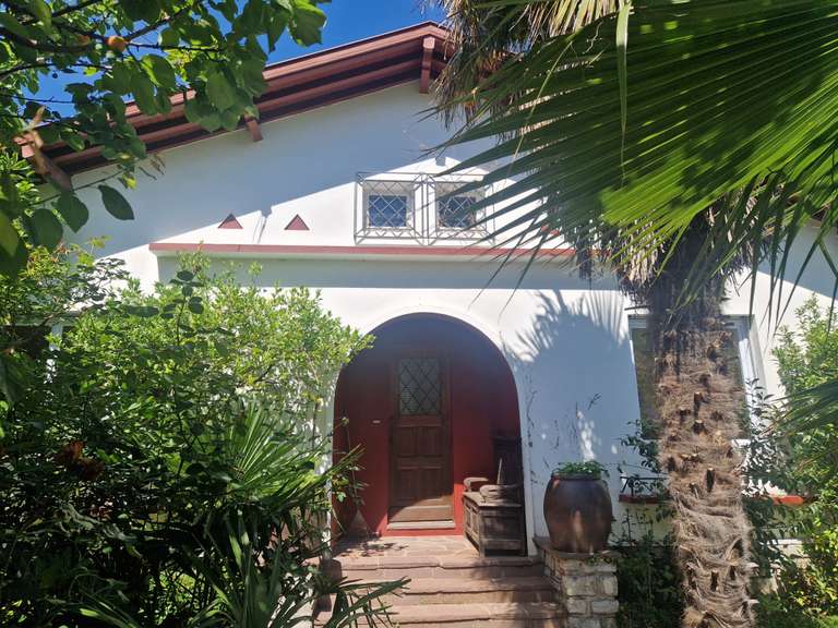Maison Saint-Jean-de-Luz - 4 chambres - 158m²
