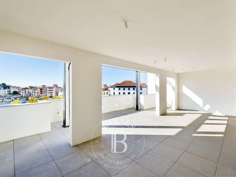 Maison Saint-Jean-de-Luz - 6 chambres - 280m²