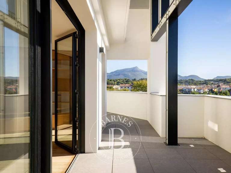 Maison Saint-Jean-de-Luz - 6 chambres - 280m²