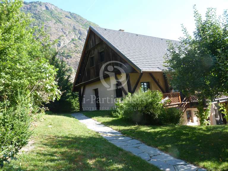 Maison à SaintJeand'Arves Vente de luxe BellesPierres