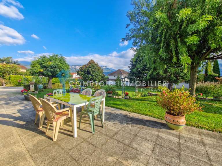 House Saint-Jean-de-Moirans - 4 bedrooms - 197m²