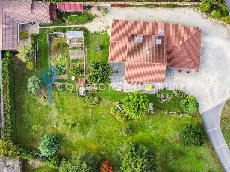 House Saint-Jean-de-Moirans - 4 bedrooms - 197m²