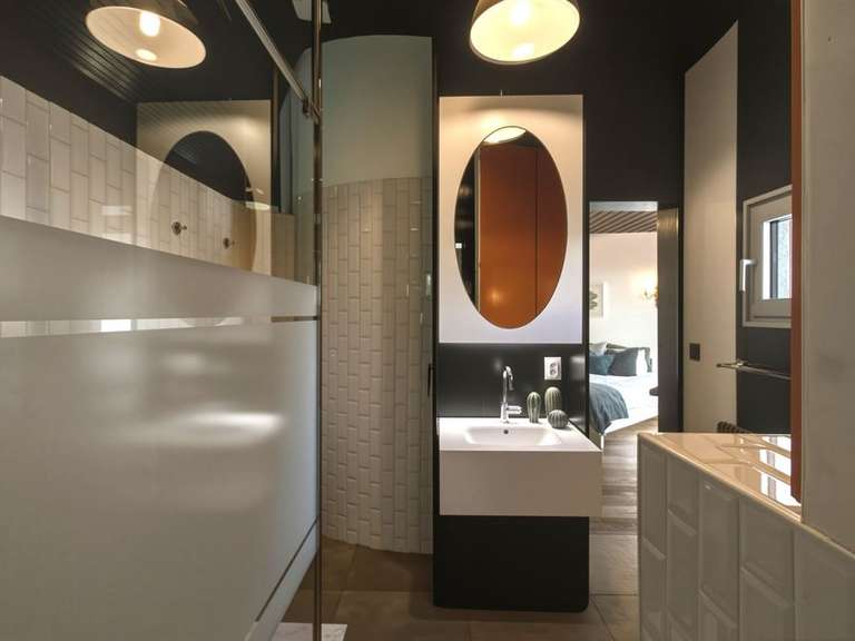 Maison Saint-Jean-de-Moirans - 6 chambres - 457m²