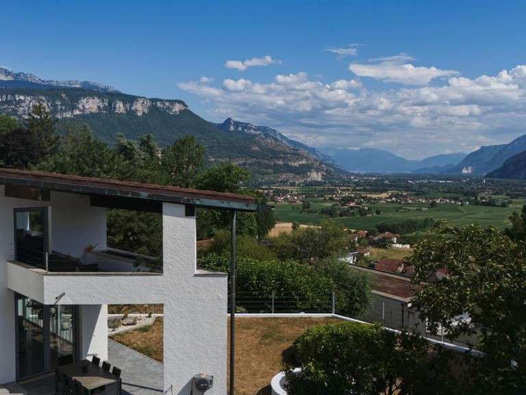 Maison Saint-Jean-de-Moirans - 6 chambres - 457m²