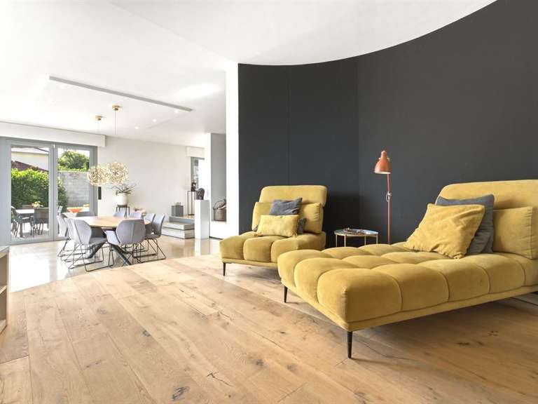 Maison Saint-Jean-de-Moirans - 6 chambres - 457m²