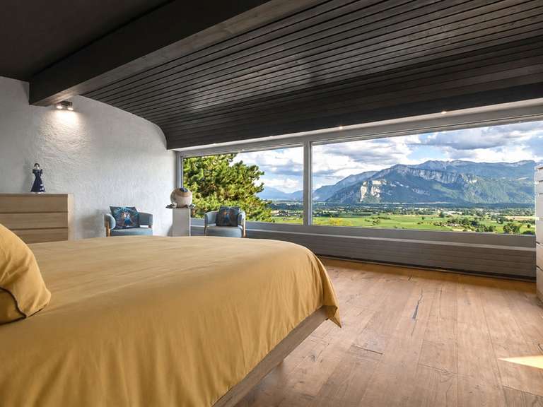Maison Saint-Jean-de-Moirans - 6 chambres - 457m²