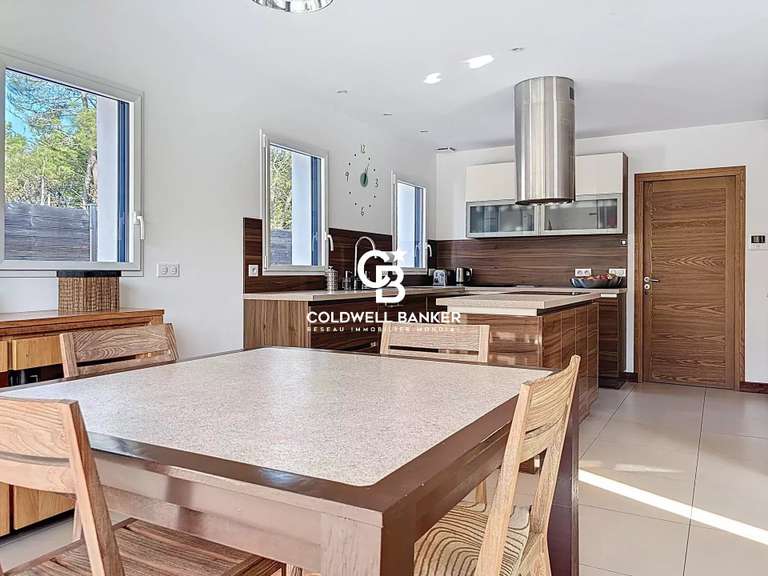 Maison Saint-Jean-de-Monts - 5 chambres - 226m²