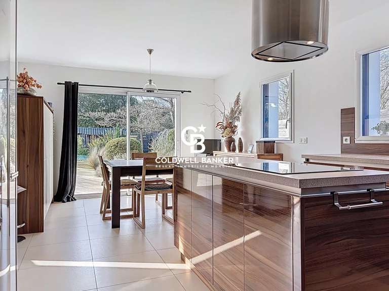 Maison Saint-Jean-de-Monts - 5 chambres - 226m²