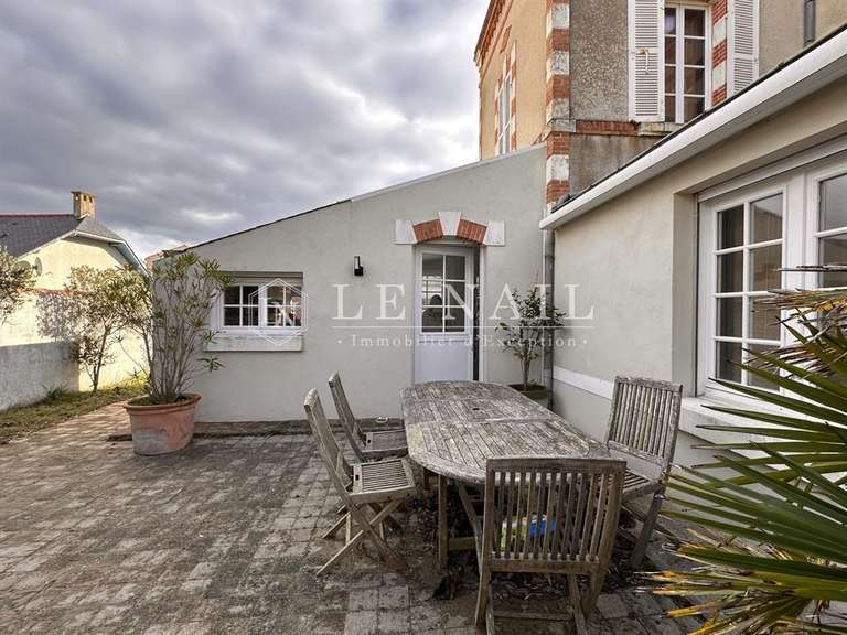 Maison Saint-Jean-de-Monts - 4 chambres - 265m²