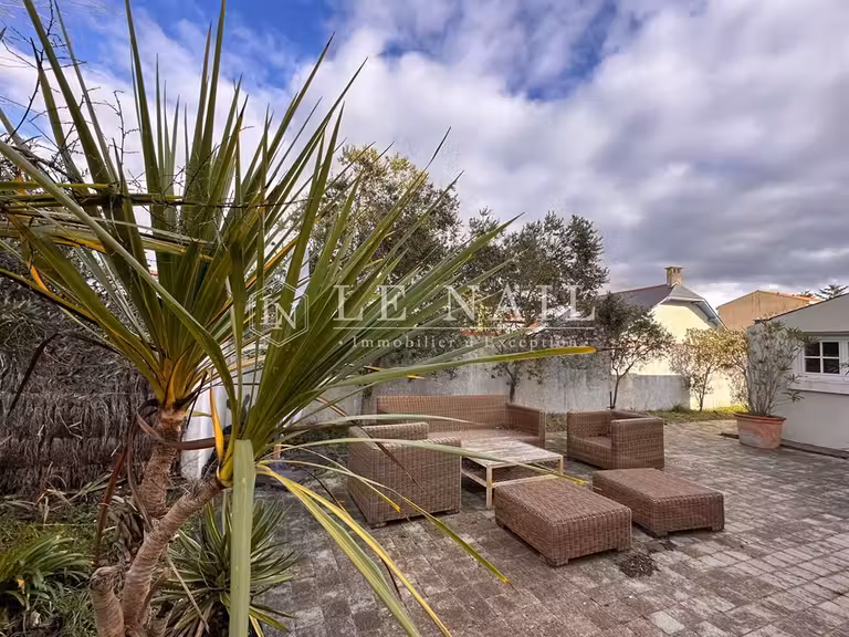 Maison Saint-Jean-de-Monts - 4 chambres - 265m²