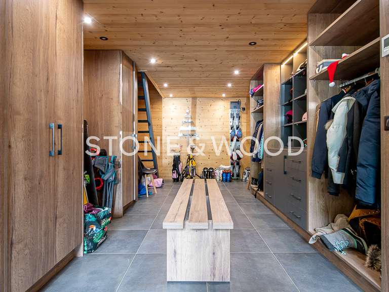 Chalet Saint-Jean-de-Sixt - 4 bedrooms - 240m²