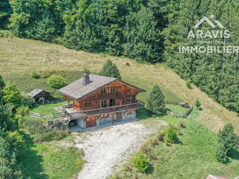 Maison Saint-Jean-de-Sixt - 5 chambres - 185m²