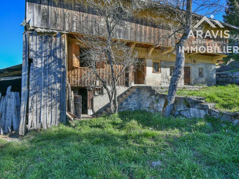 Maison Saint-Jean-de-Sixt - 3 chambres - 326m²