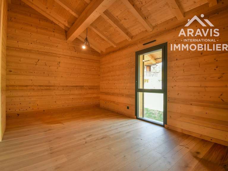 Maison Saint-Jean-de-Sixt - 5 chambres - 206m²